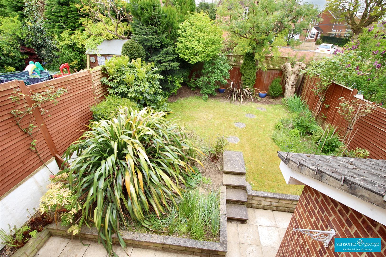 3 bed property in Prince William Drive, Tilehurst